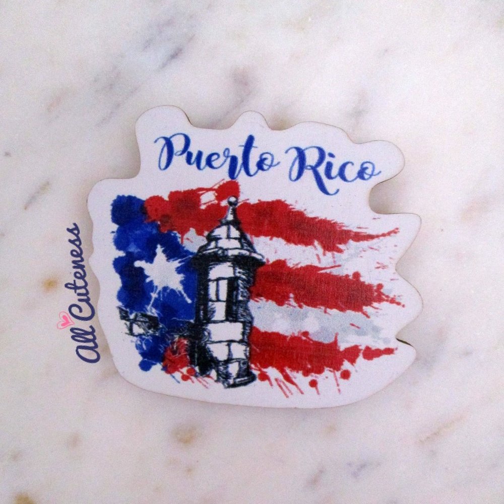 🎀 (NWOT) Puerto Rico Wooden Magnet